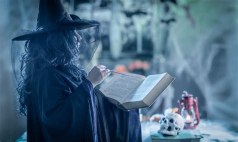 What is the typical color of witches